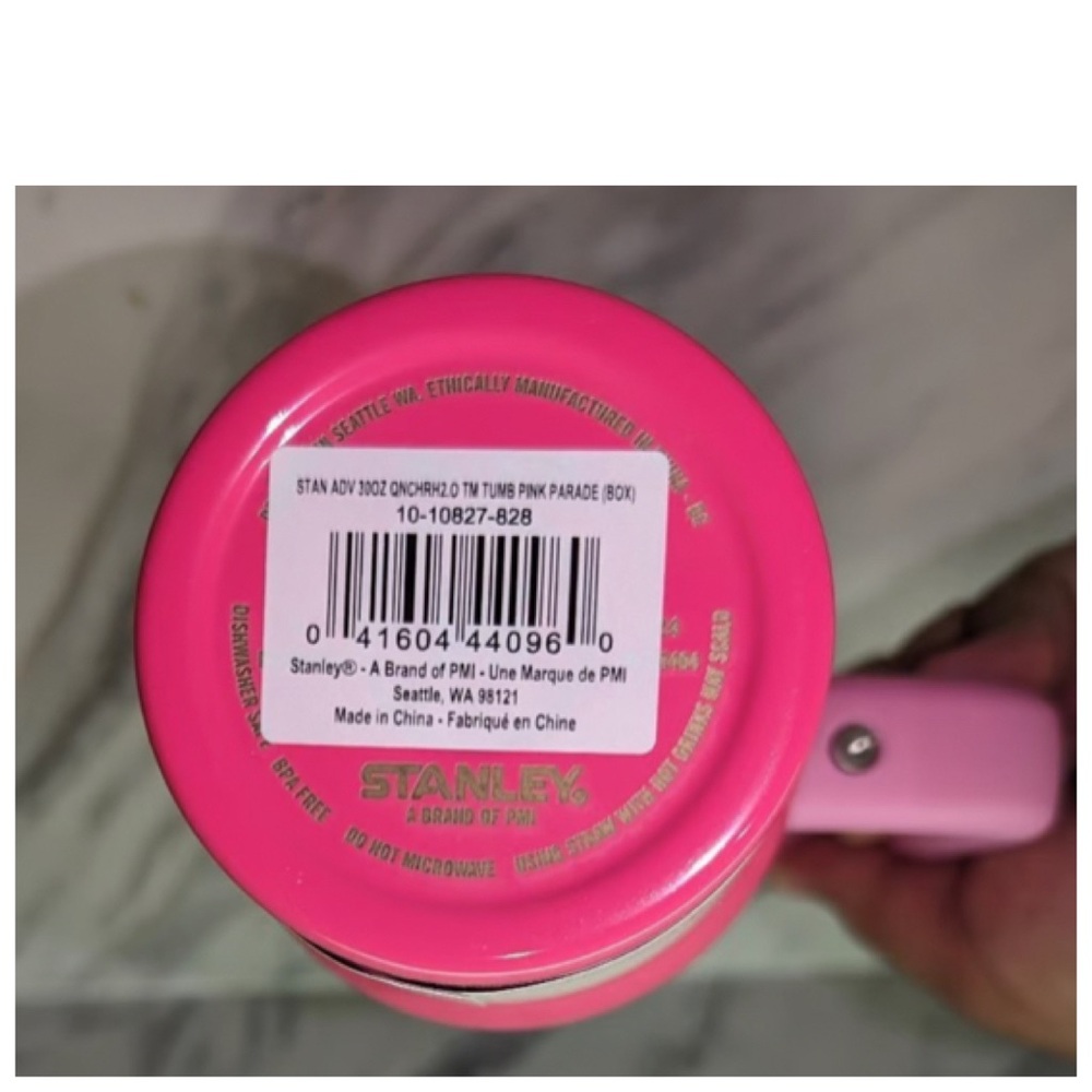 โ SOLDโ NEW Stanley Pink Parade Tumbler 30 oz - Picture 4 of 4